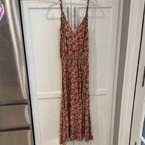 Floral V-Neck Sleeveless Midi Dress in Rust and Cream